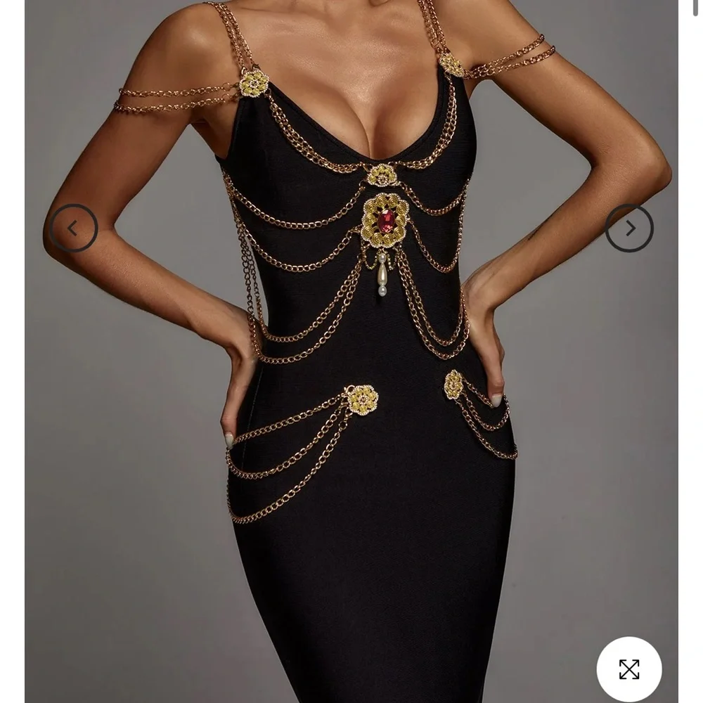 Chain Dress - Picture 2 of 4